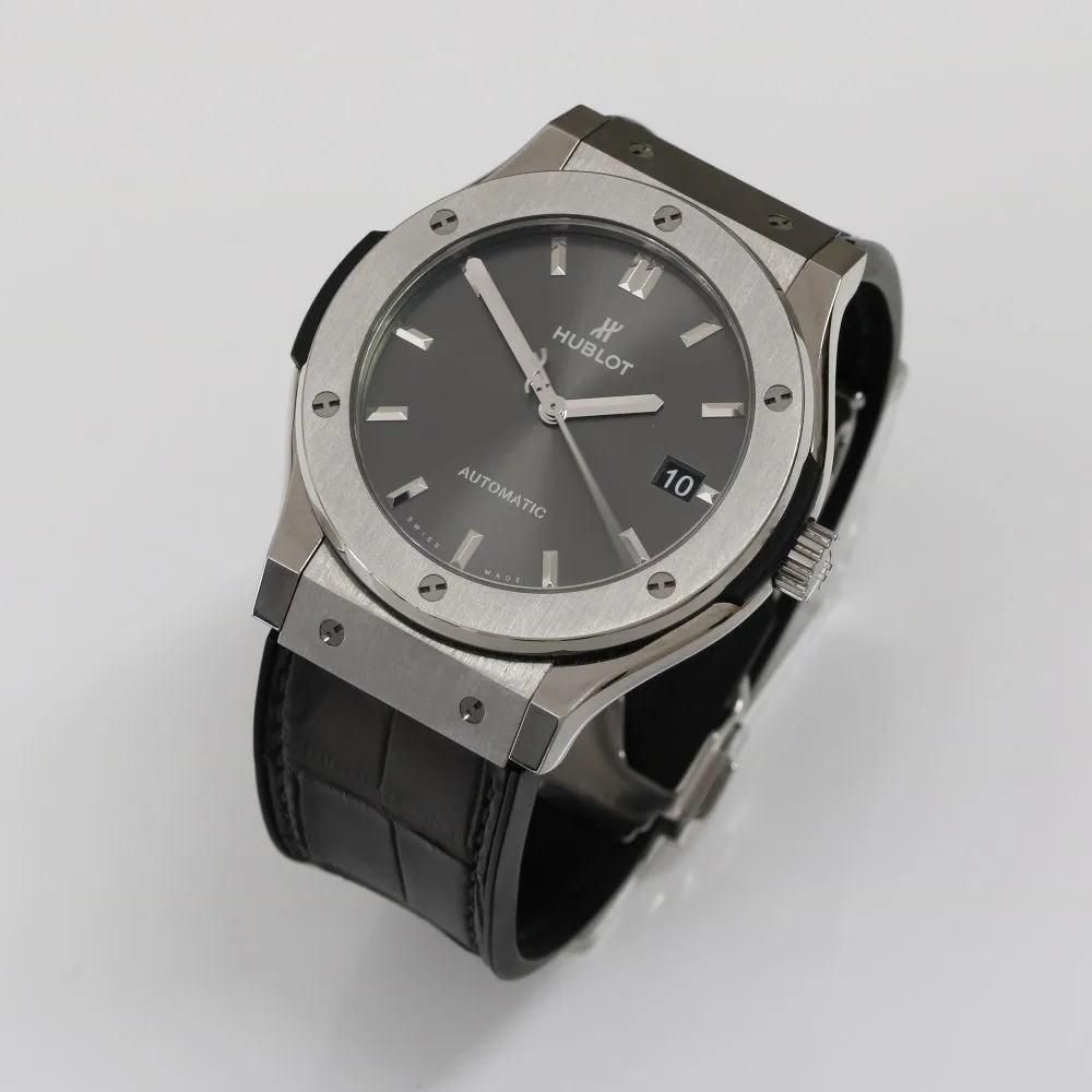 Hublot Classic Fusion 45, 42, 38, 33  542.NX.1171.RX 42mm Titanium Black 8