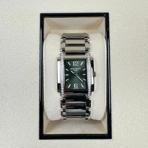 Patek Philippe Twenty~4 4910/1200A-011 25.1mm Stainless steel Green 1