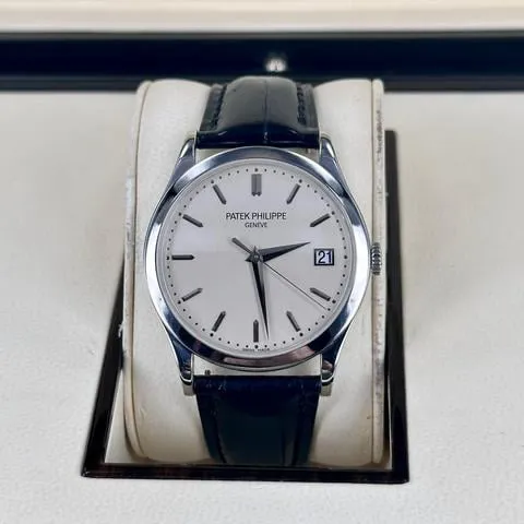 Patek Philippe Calatrava 5296G-010 38mm White gold Silver