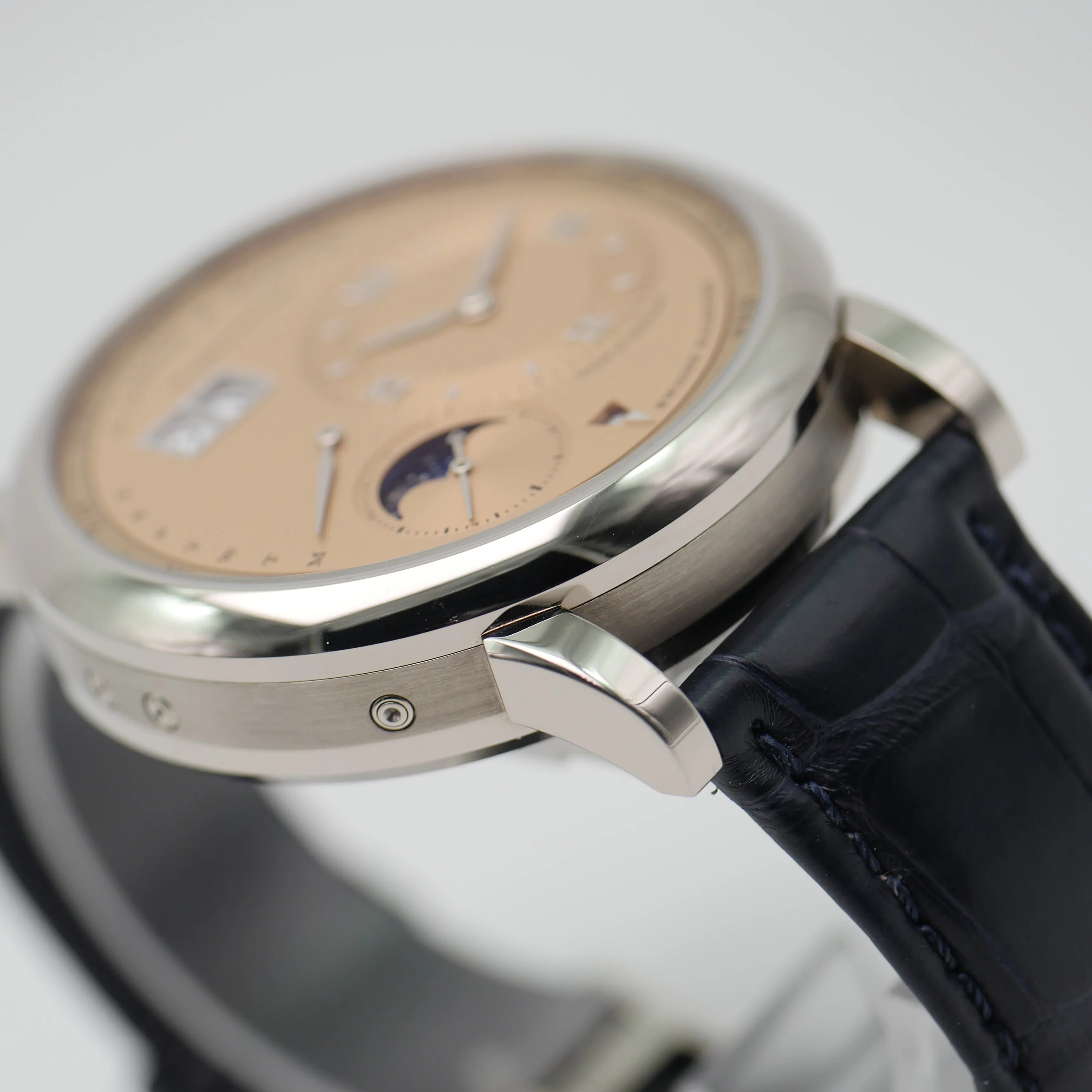 A. Lange & Söhne Lange 1 345.056 White gold Golden 2