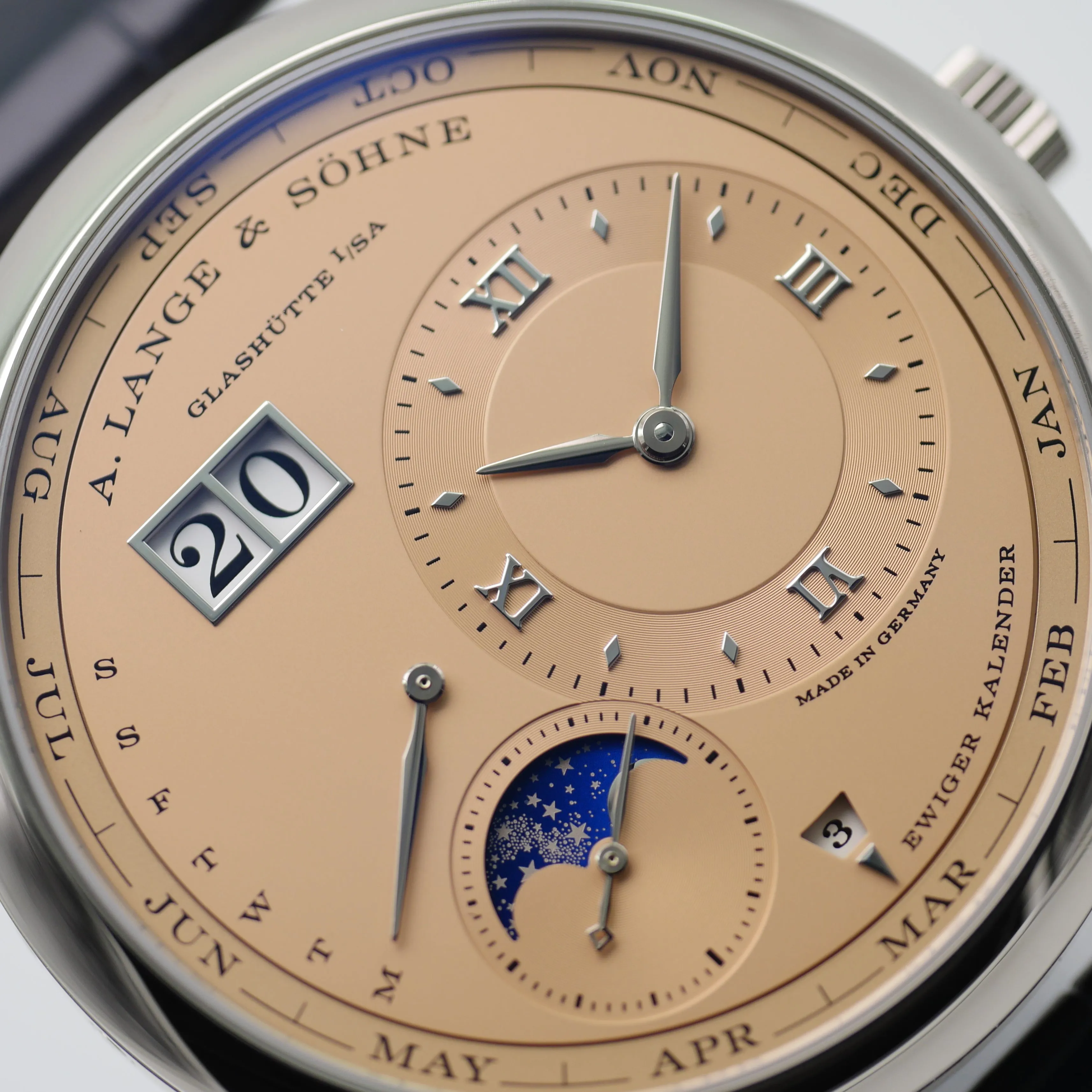 A. Lange & Söhne Lange 1 345.056 White gold Golden 11