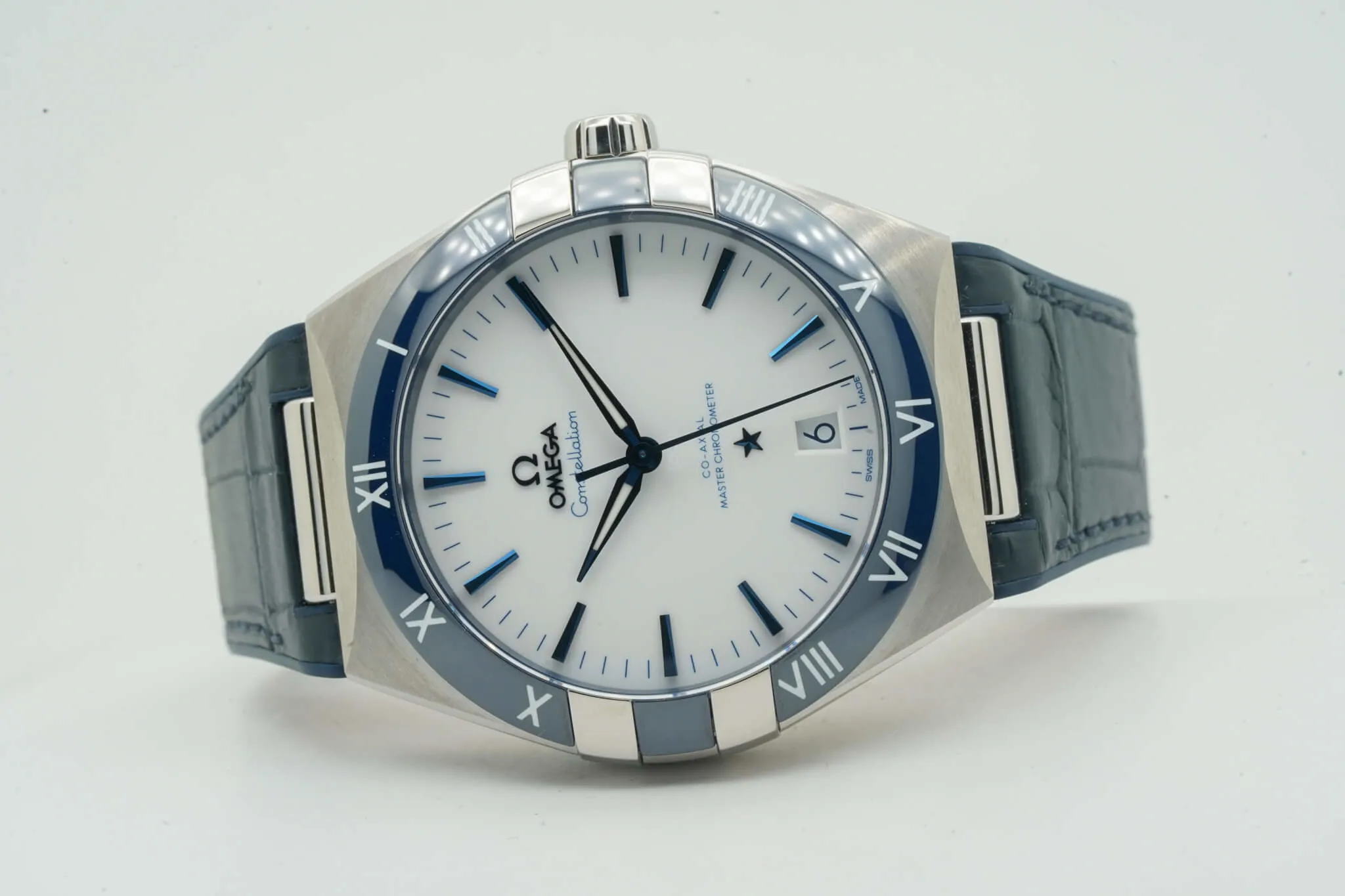 Omega Constellation 131.33.41.21.04.001 41mm White