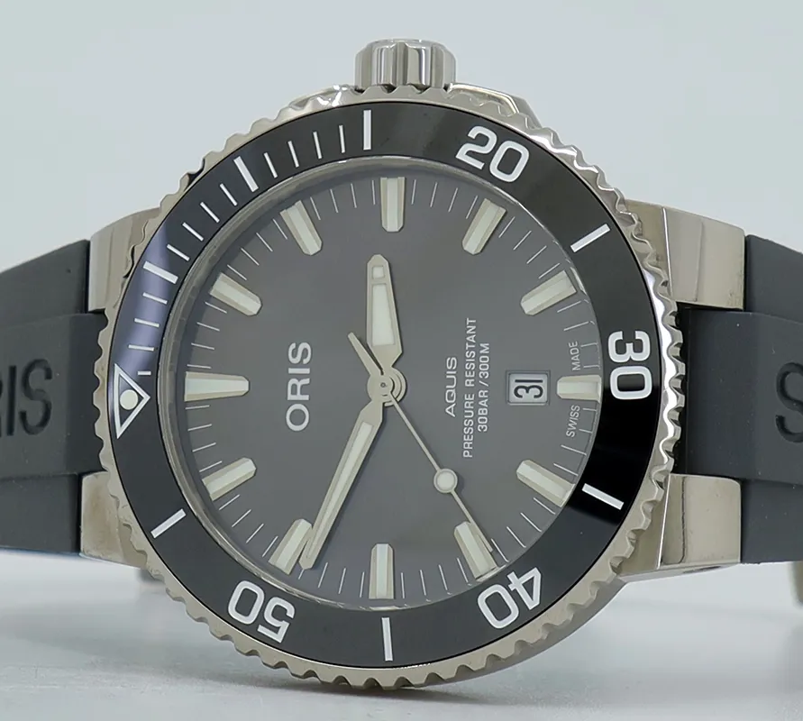 Oris Aquis Titanium Date 01 733 7730 7153-07 4 24 63TEB 43.5mm Titanium Gray 3