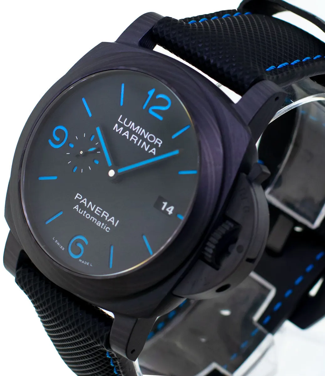 Panerai Luminor GMT Automatic PAM 01661 44mm Carbon fiber Black