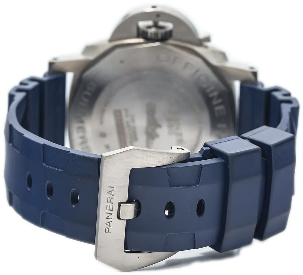 Panerai Submersible PAM 00692 47mm Titanium Blue 4