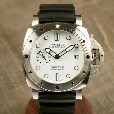 Panerai Submersible PAM02223 42mm Stainless steel White