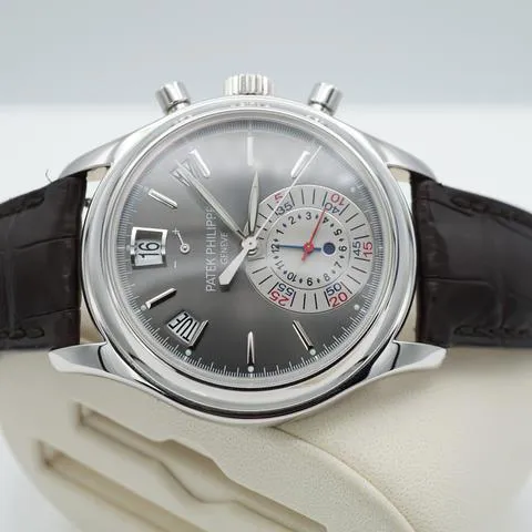 Patek Philippe Annual Calendar Chronograph 5960P-001 40.5mm Platinum Gray 8