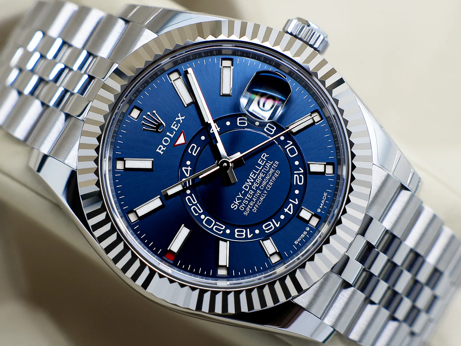 Rolex Sky-Dweller 336934 42mm Blue and dial