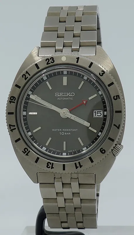 Seiko Limited Edition Prospex Land GMT SPB411 38.5mm Stainless steel Gray