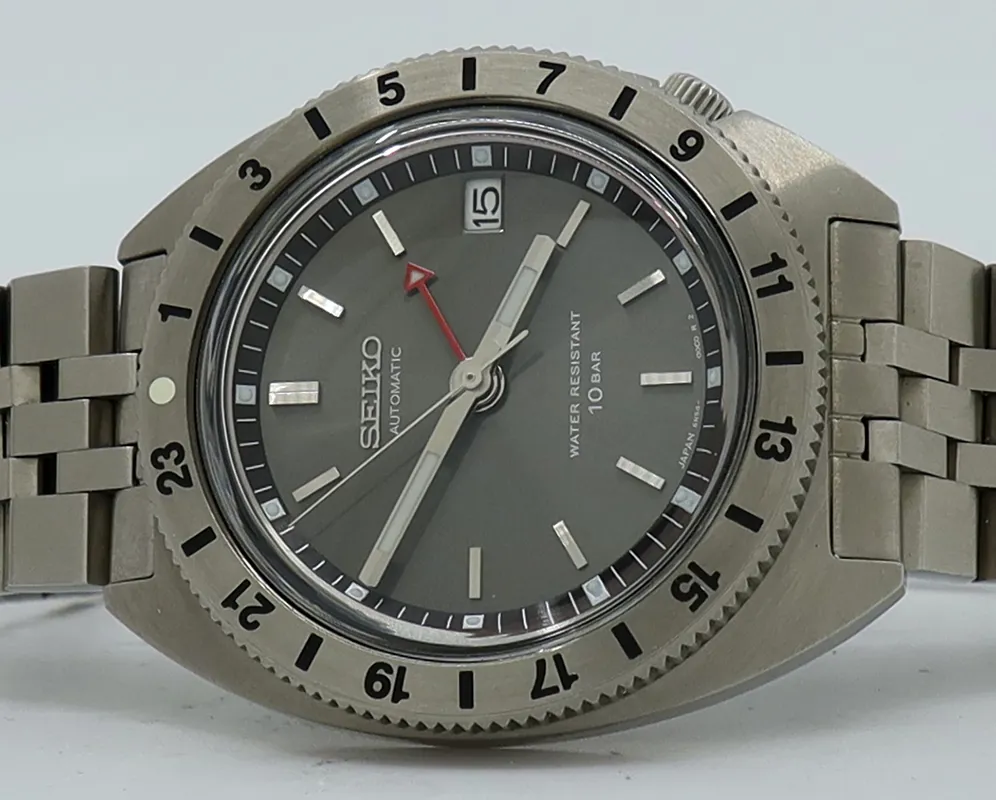 Seiko Limited Edition Prospex Land GMT SPB411 38.5mm Stainless steel Gray 3