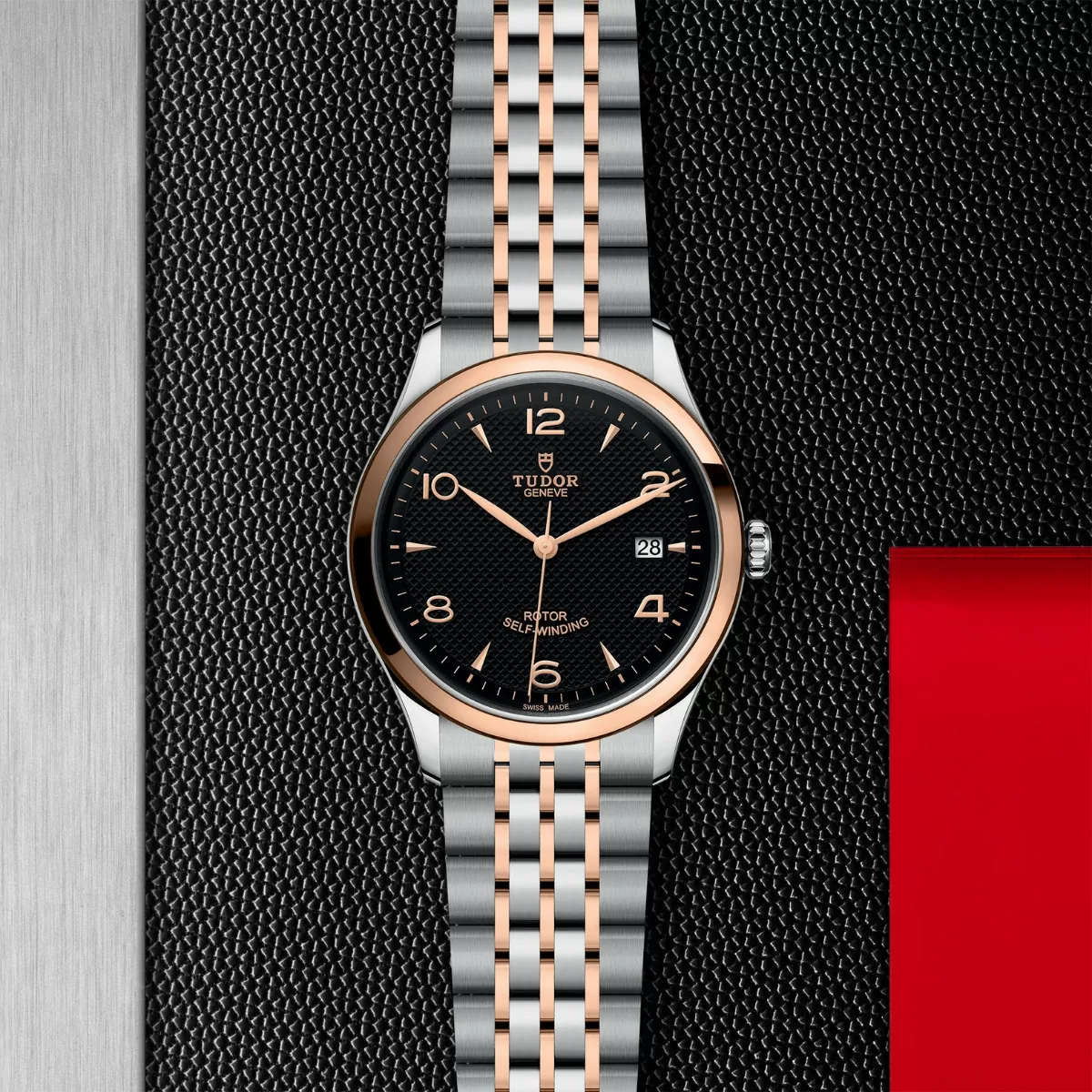 Tudor 1926 M91551-0003 35mm Rose gold and Stainless steel Black 2