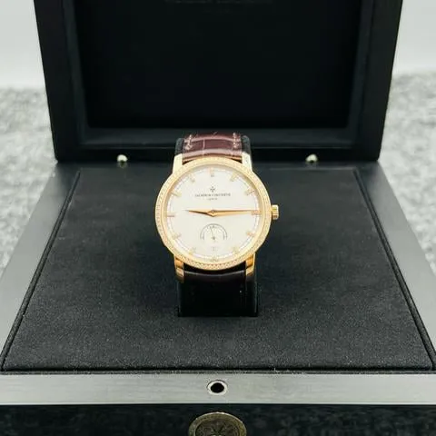 Vacheron Constantin Traditionnelle 82572/000R-9604 38mm Rose gold Silver