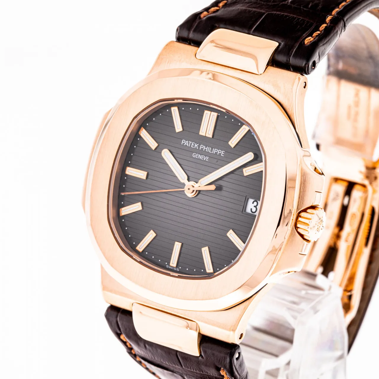 Patek Philippe Nautilus 5711R 40mm Rose gold 2