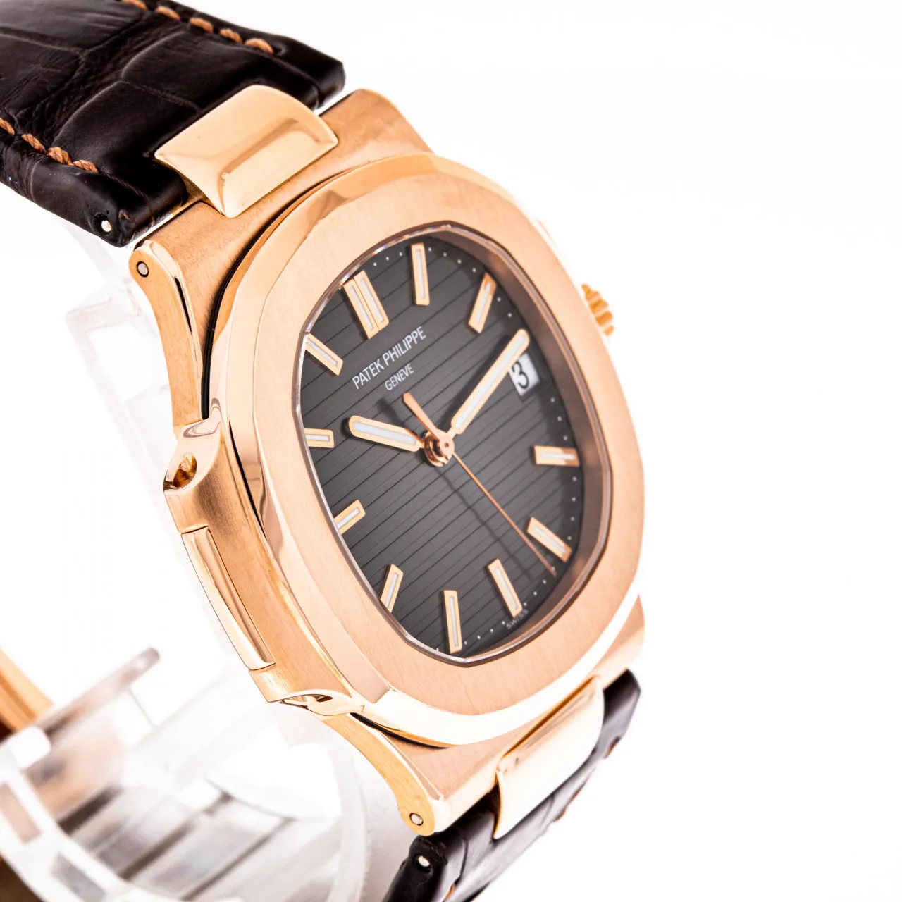 Patek Philippe Nautilus 5711R 40mm Rose gold 7