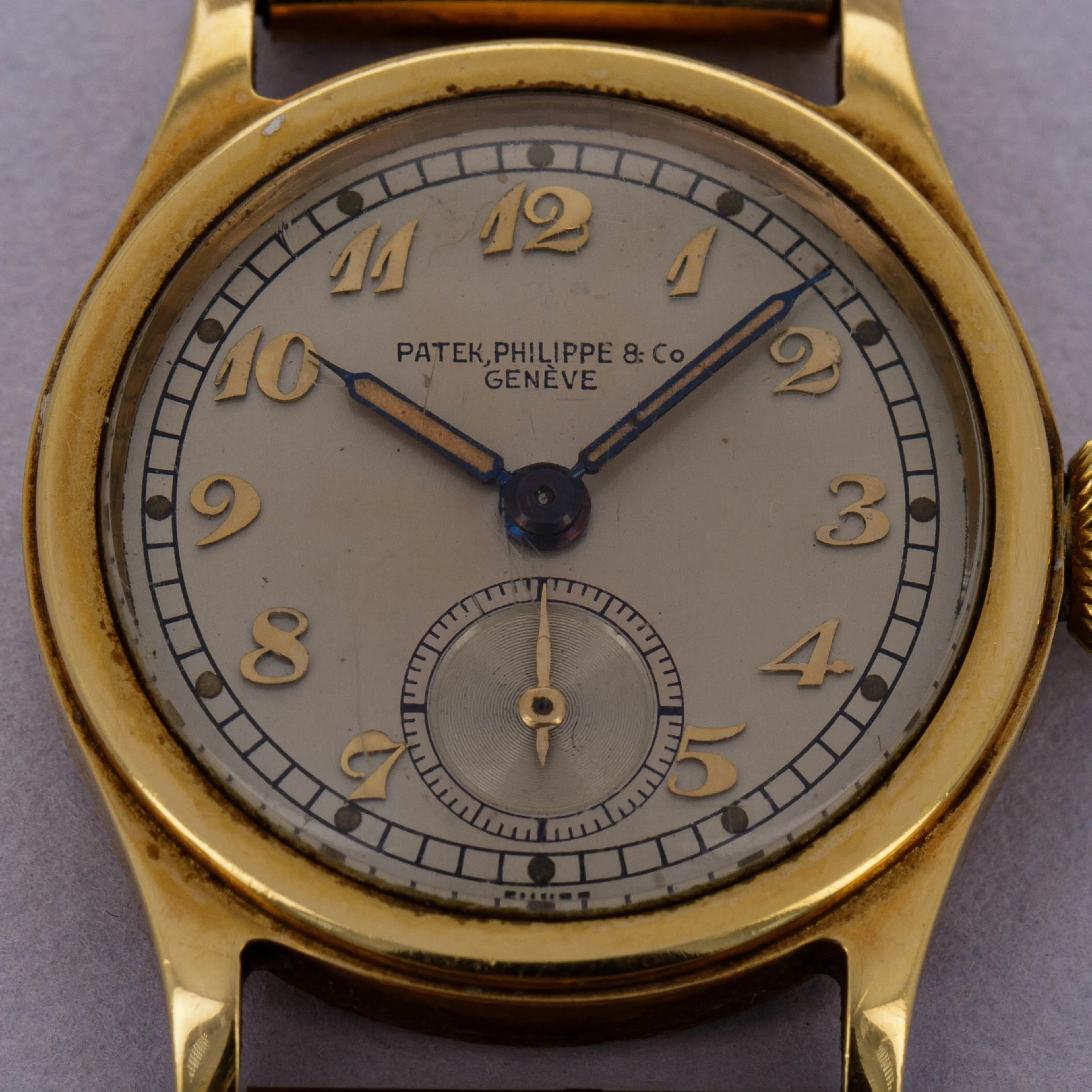 Patek Philippe Calatrava 438 28mm 18k yellow gold Silver 11