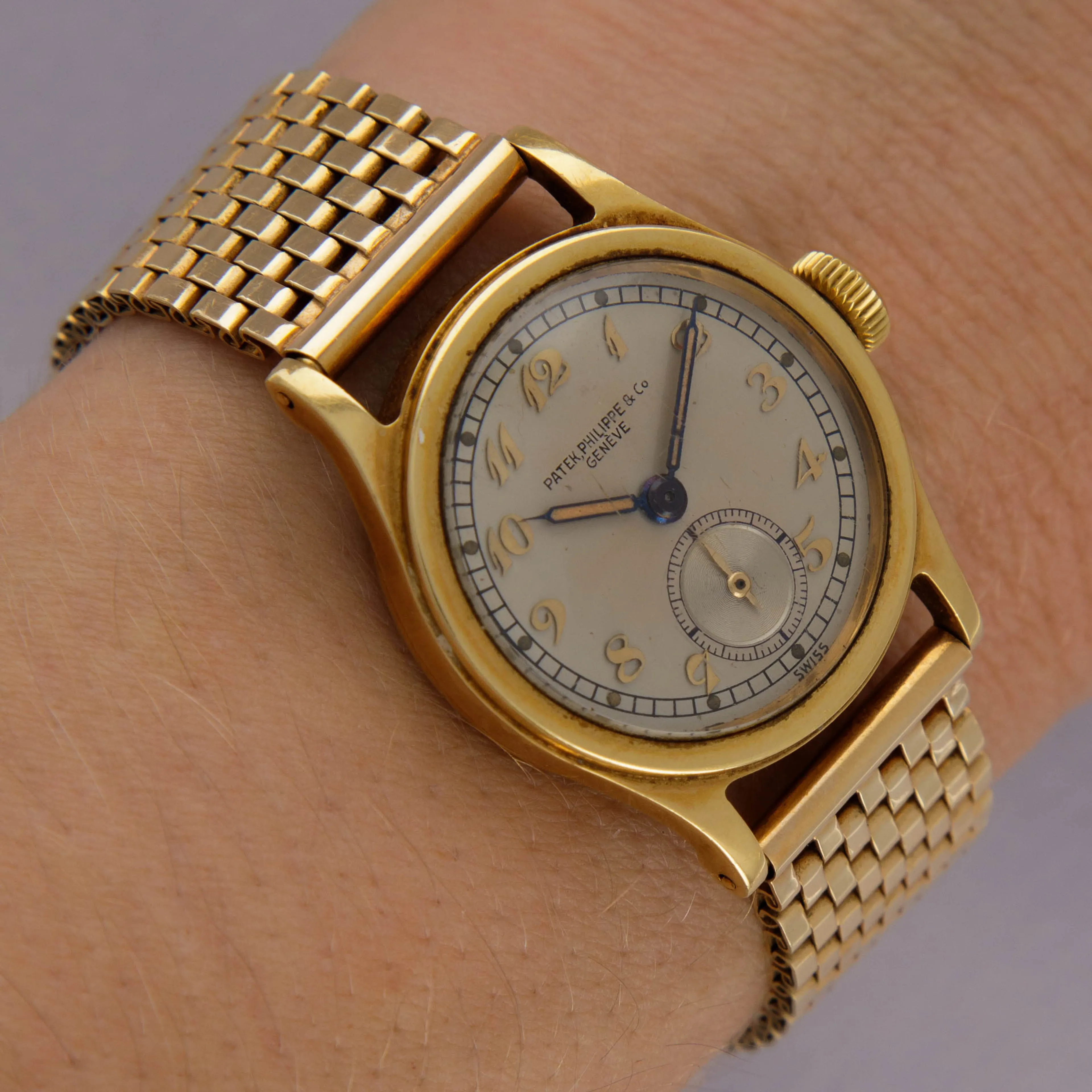 Patek Philippe Calatrava 438 28mm 18k yellow gold Silver 15