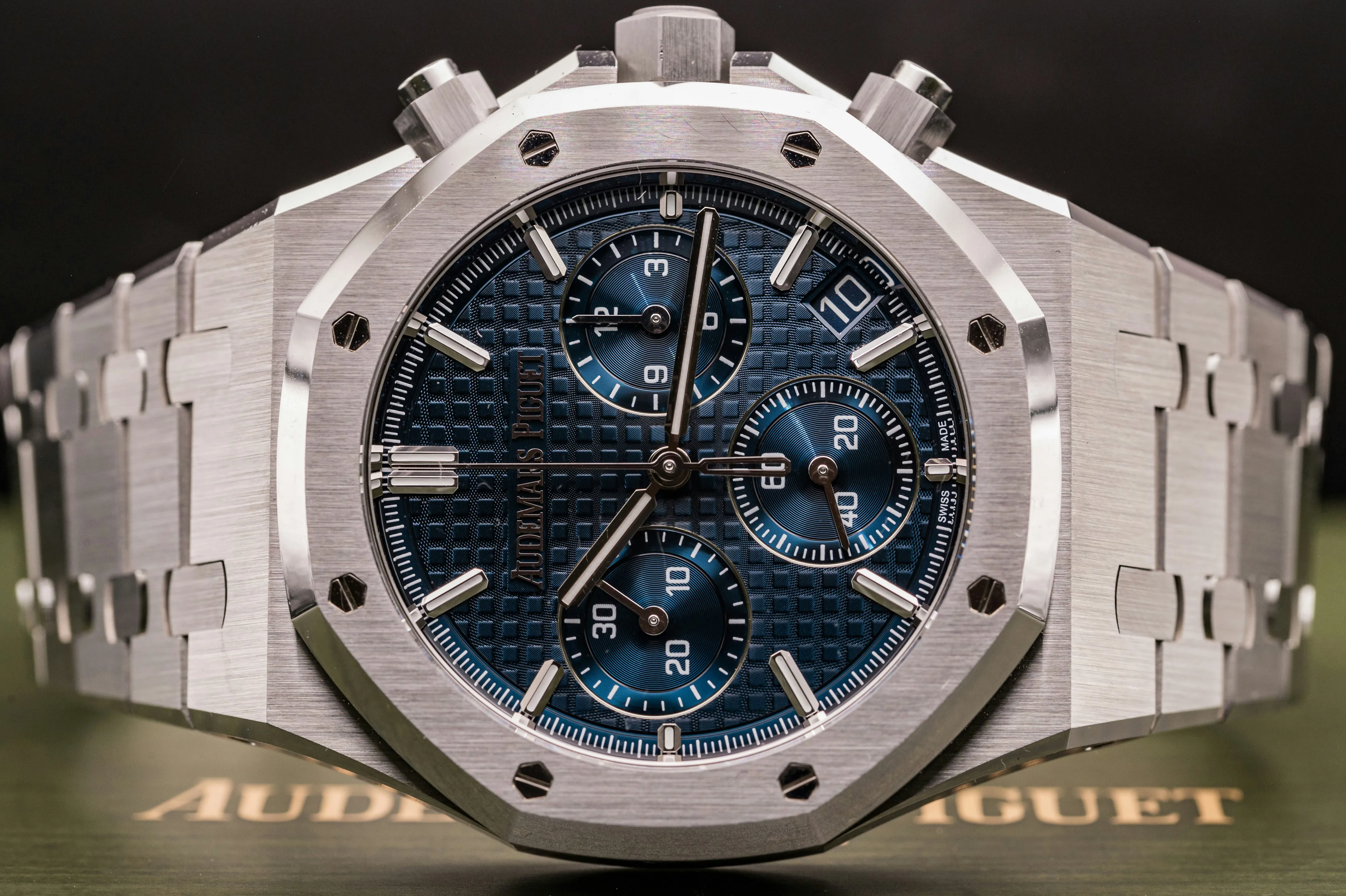 Audemars Piguet Royal Oak 26240ST.OO.1320ST.05 41mm Stainless steel Blue 1