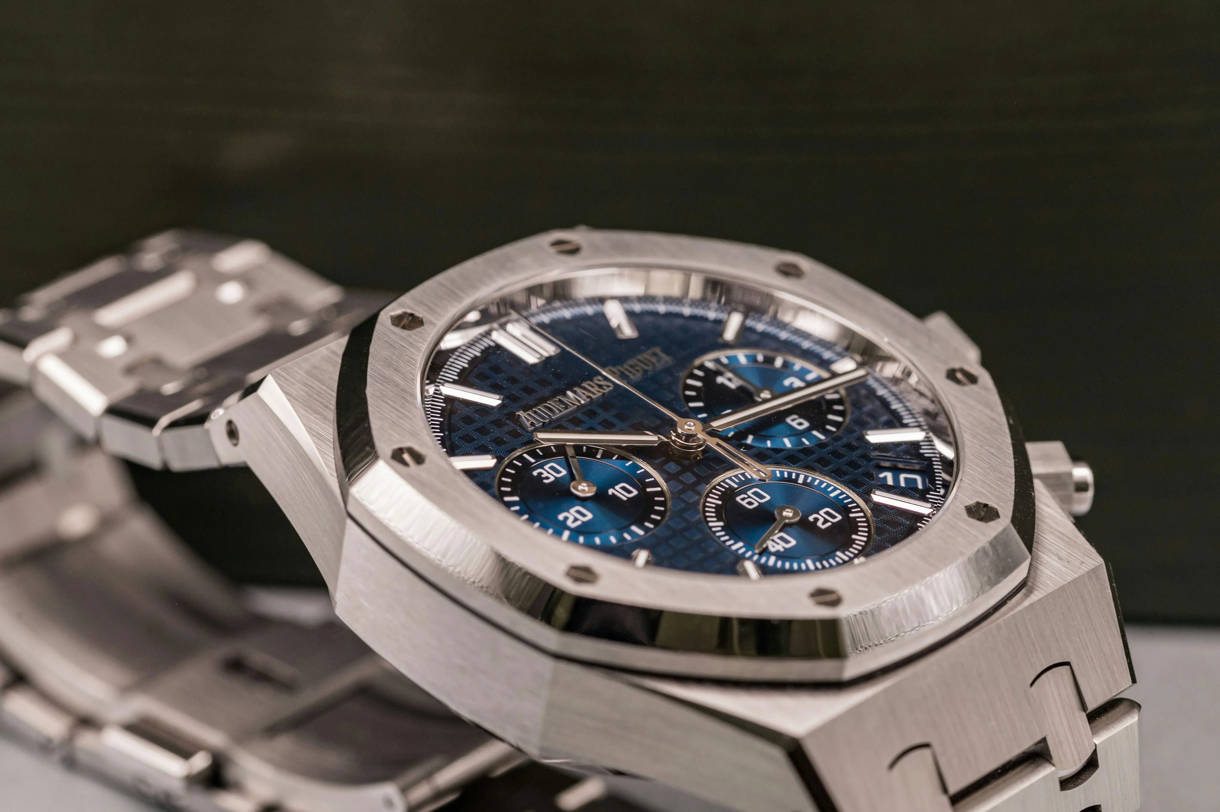 Audemars Piguet Royal Oak 26240ST.OO.1320ST.05 41mm Stainless steel Blue 4