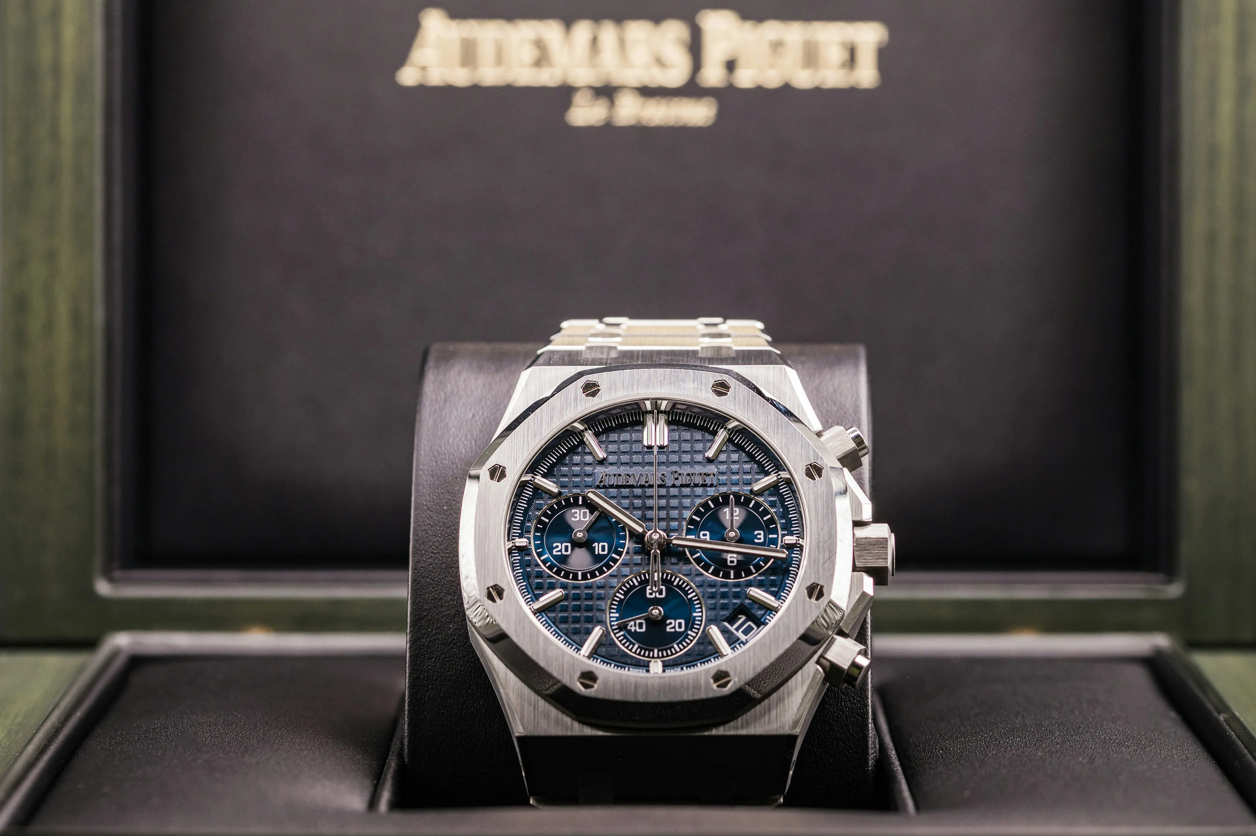 Audemars Piguet Royal Oak 26240ST.OO.1320ST.05 41mm Stainless steel Blue 21