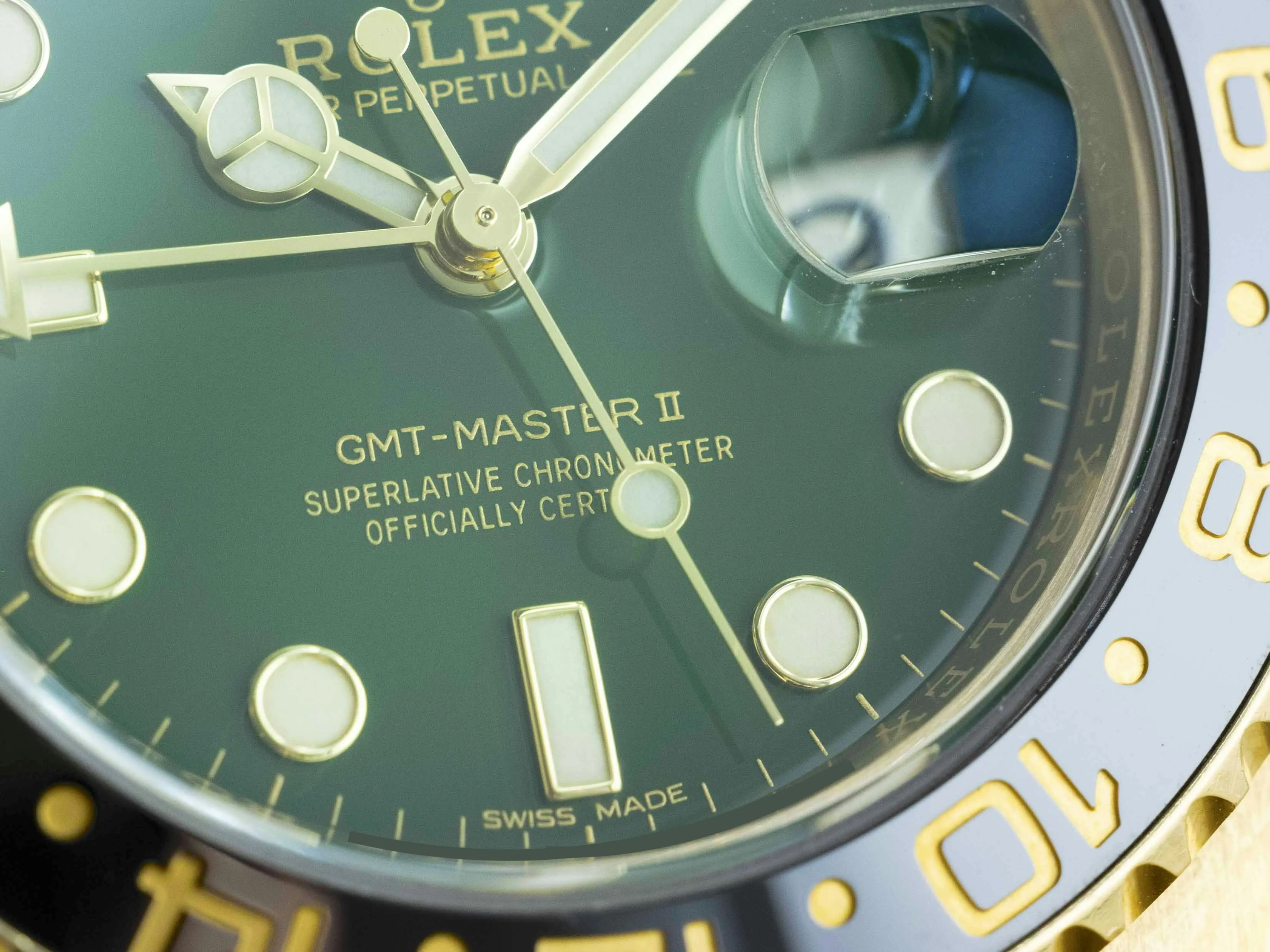 Rolex GMT-Master II 116718LN 40mm Yellow gold Green 2