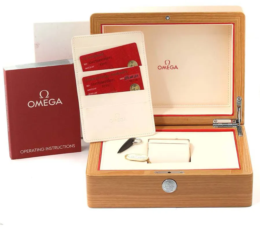 Omega Speedmaster 324.23.38.50.02.001 38mm Yellow gold Silver 5