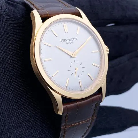 Patek Philippe Calatrava 5196R-001 37mm Rose gold Silver 2