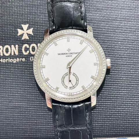 Vacheron Constantin Traditionnelle 82572/000G-9605 38mm White gold Silver