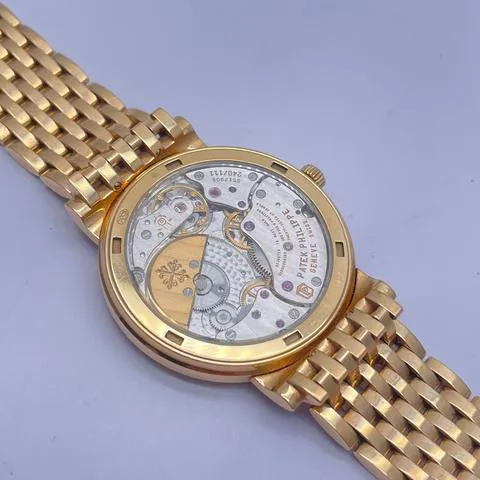 Patek Philippe Calatrava 5120/1J-001 35mm Yellow gold Silver 6