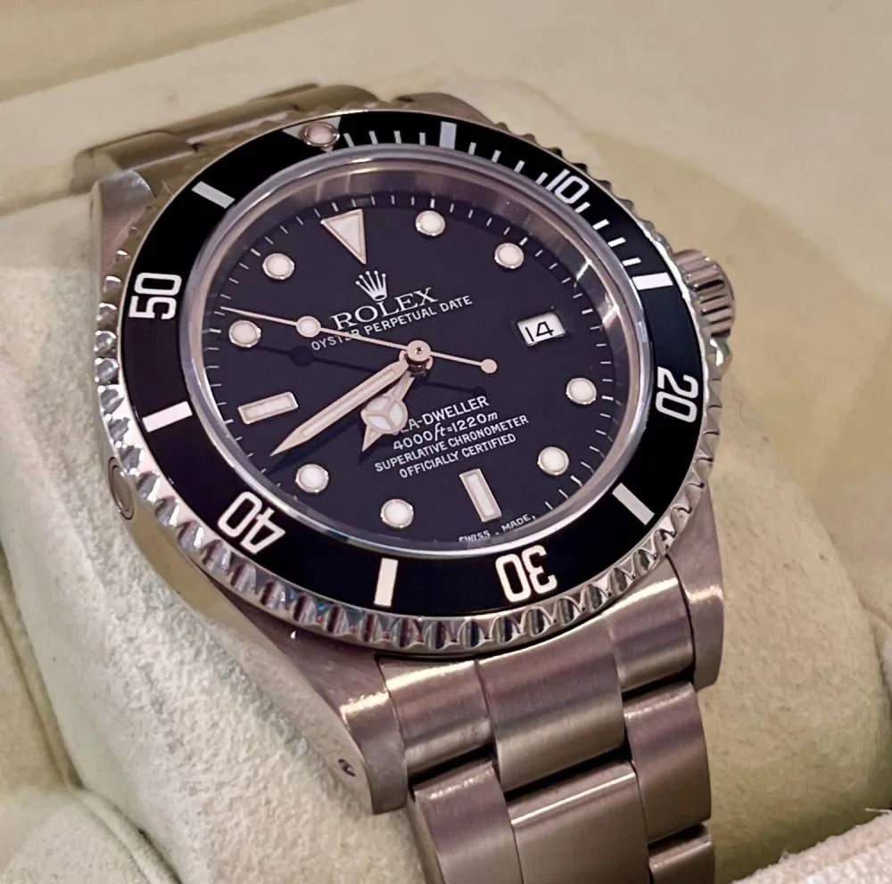 Rolex Sea-Dweller 16600 40mm Stainless steel Black 3