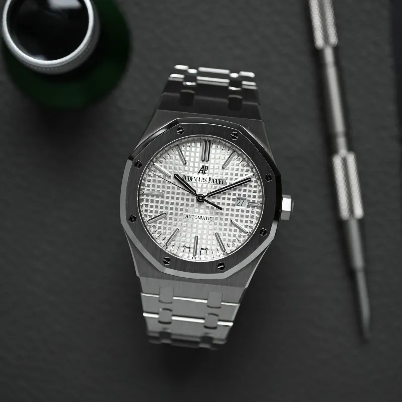 Audemars Piguet Royal Oak 15400ST.OO.1220ST.02 41mm Stainless steel Silver 2