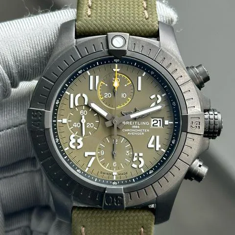 Breitling Avenger V13317101L1X1 45mm Titanium Green