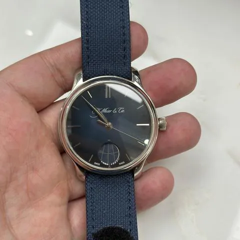 H. Moser & Cie. Endeavour 1348-0300 Platinum Blue