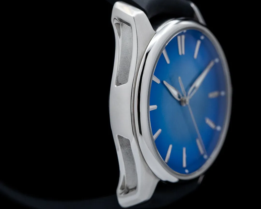 H. Moser & Cie. Pioneer 3200-1217 40mm Stainless steel Blue 2