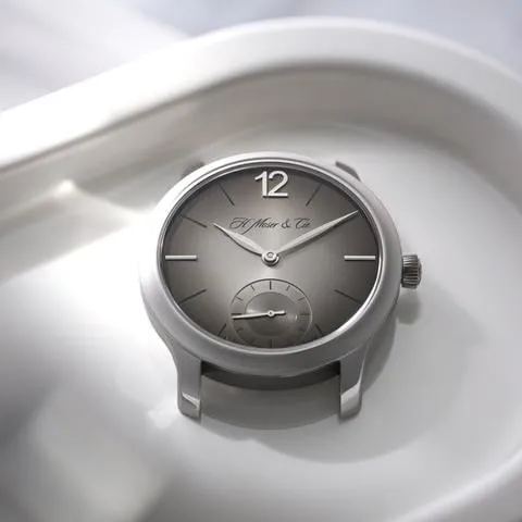 H. Moser & Cie. MAYU, 325.503-10, 39mm Palladium Gray 1