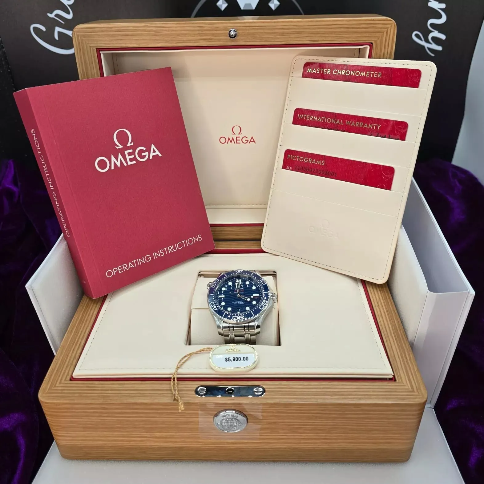 Omega Seamaster Diver 300M 210.30.42.20.03.001 42mm Stainless steel Blue 4