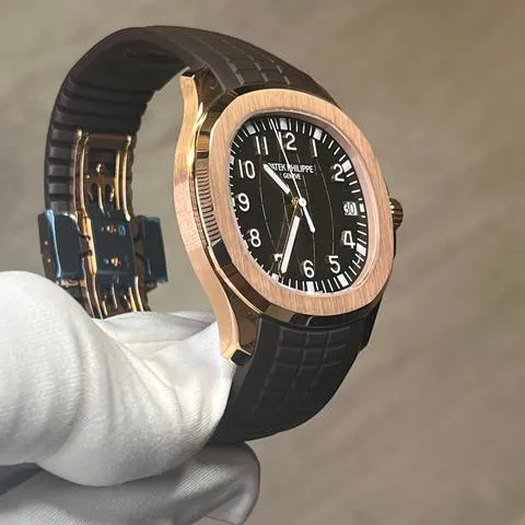 Patek Philippe Aquanaut 5167R-001 40mm Rose gold Brown 1