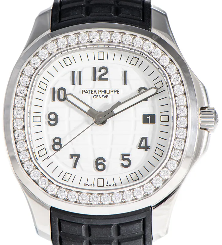 Patek Philippe Aquanaut 5267/200A-010 39mm Stainless steel White