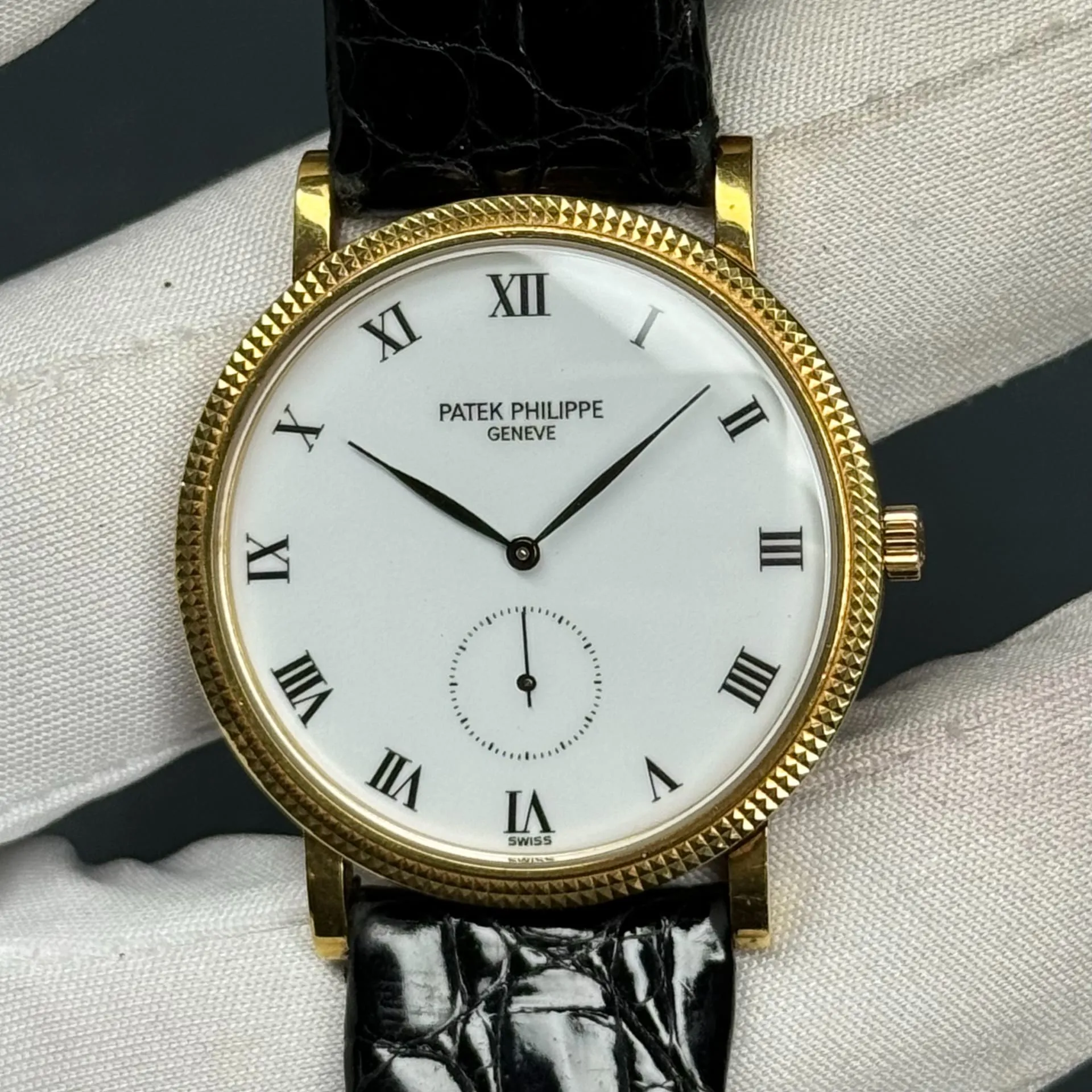 Patek Philippe Calatrava 3919J 33mm Yellow gold White