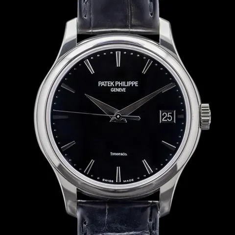 Patek Philippe Calatrava 5227G-010 39mm White gold Black