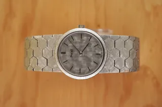 Piaget Miss Hexagonal: Monochrome Lady Snake Ultra-Thin 100 Shades of Grey 924 White gold Silver