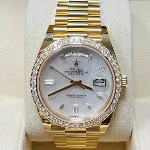 Rolex Day-Date 40 228348RBR 40mm Yellow gold Mother-of-pearl