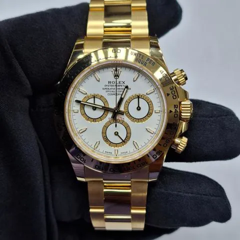 Rolex Daytona 126508 40mm Yellow gold White