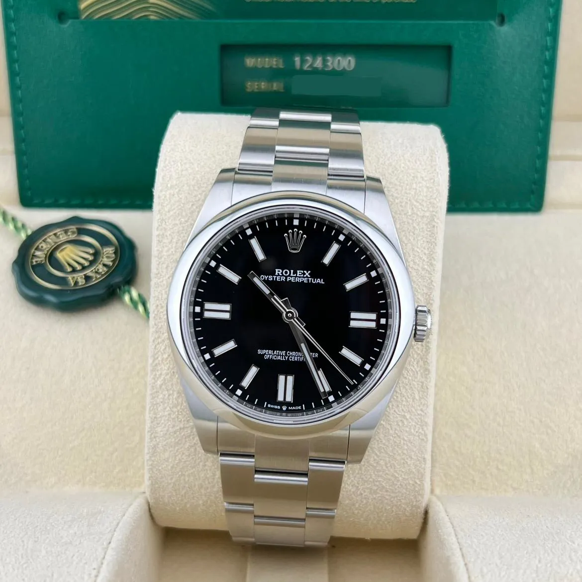 Rolex Oyster Perpetual 124300-0002 41mm Oystersteel Black 1