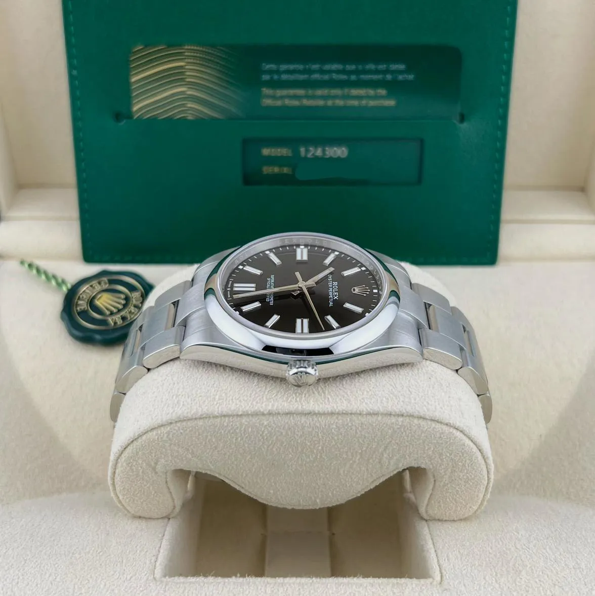 Rolex Oyster Perpetual 124300-0002 41mm Oystersteel Black 2