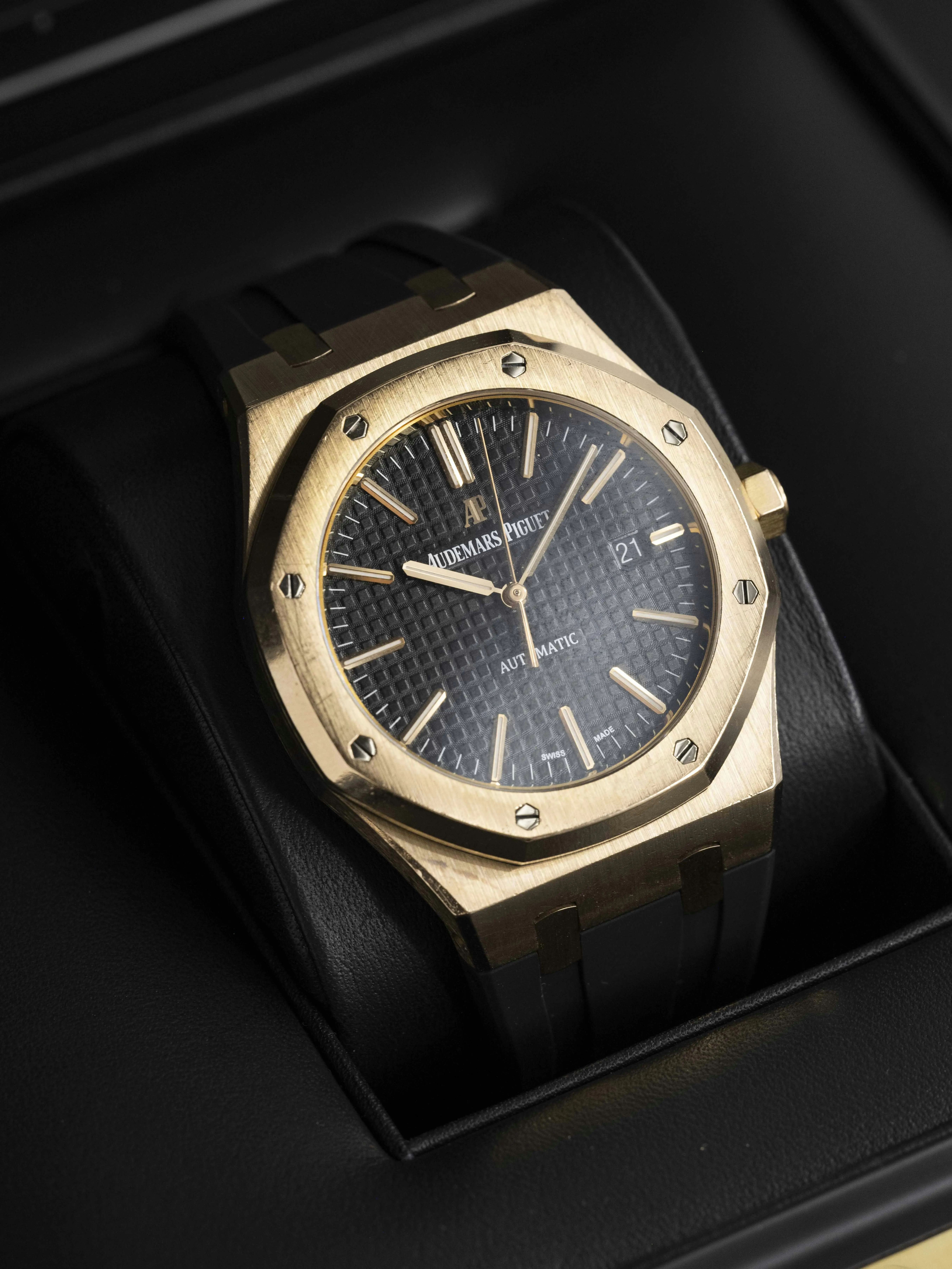 Audemars Piguet Royal Oak 15400OR.OO.D002CR.01 41mm Rose gold Black 18