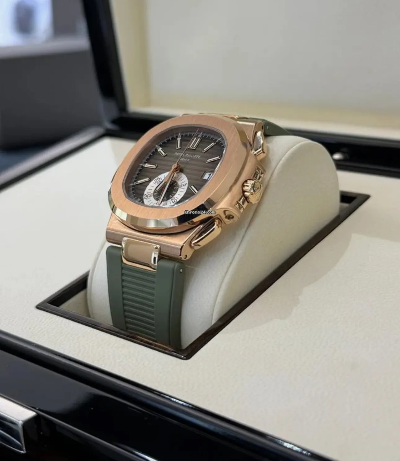 Patek Philippe Nautilus 5980R-001 Brown 2