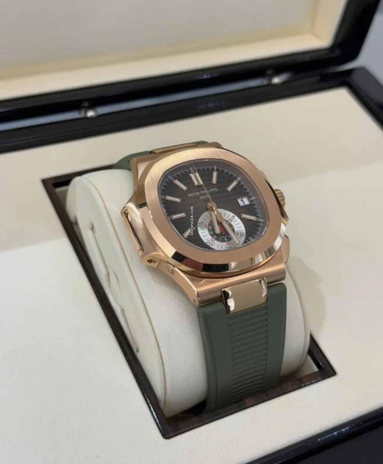 Patek Philippe Nautilus 5980R-001 Brown 3