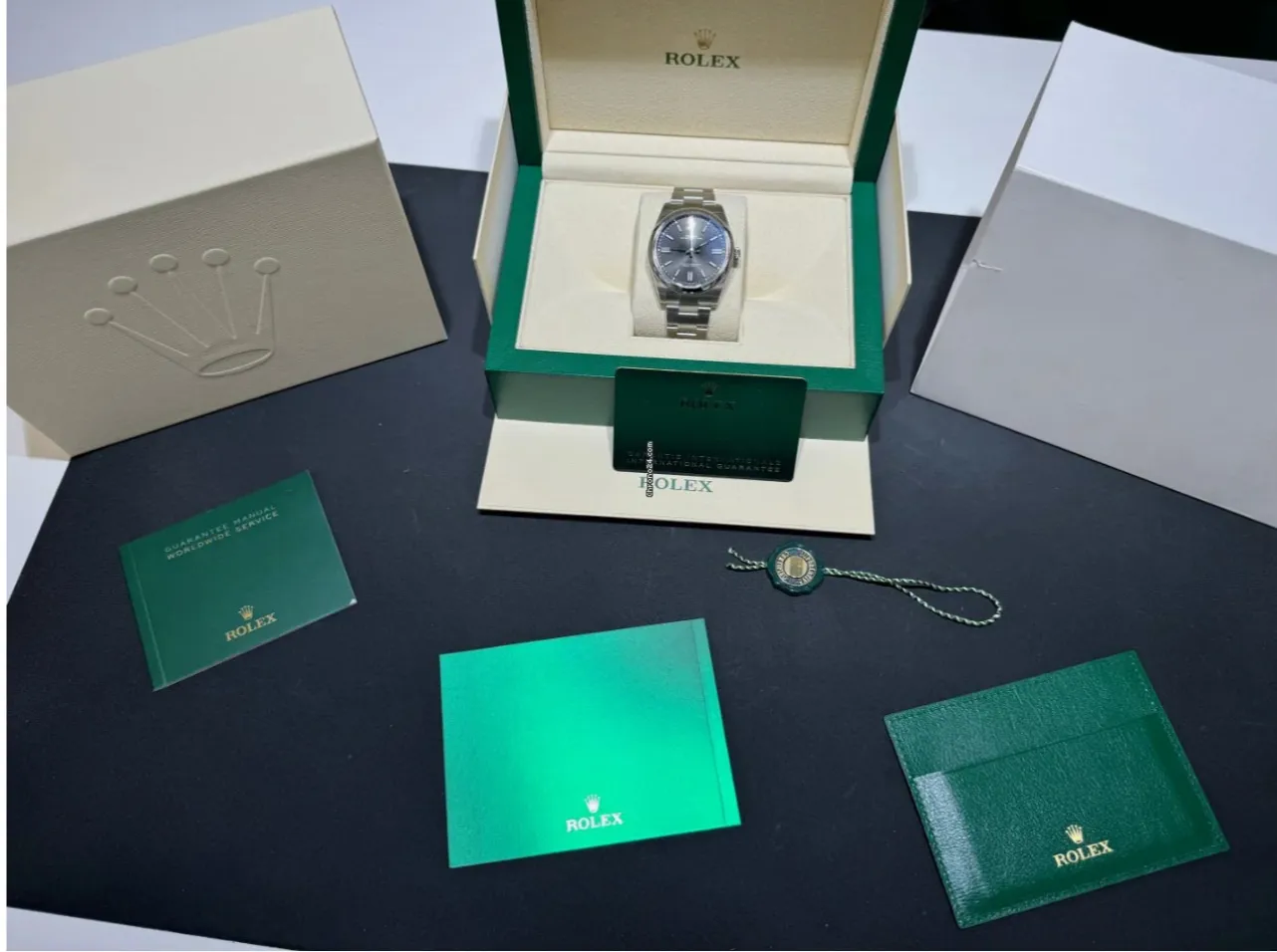 Rolex Oyster Perpetual 41 124300 41mm Acciaio Nero 1