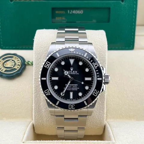 Rolex Submariner 124060 41mm Stainless steel Black 2