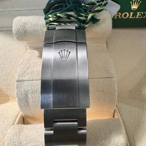 Rolex Oyster Perpetual 41 124300 41mm Stainless steel Green 2